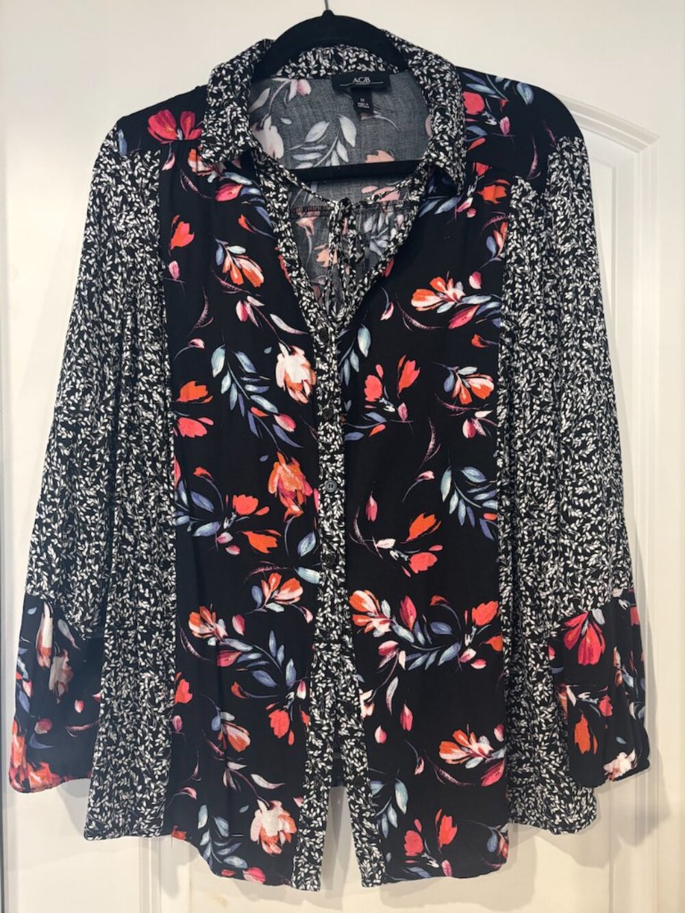 Mixed Floral Print Boho Blouse – Size 1X – Expressive & Vibrant